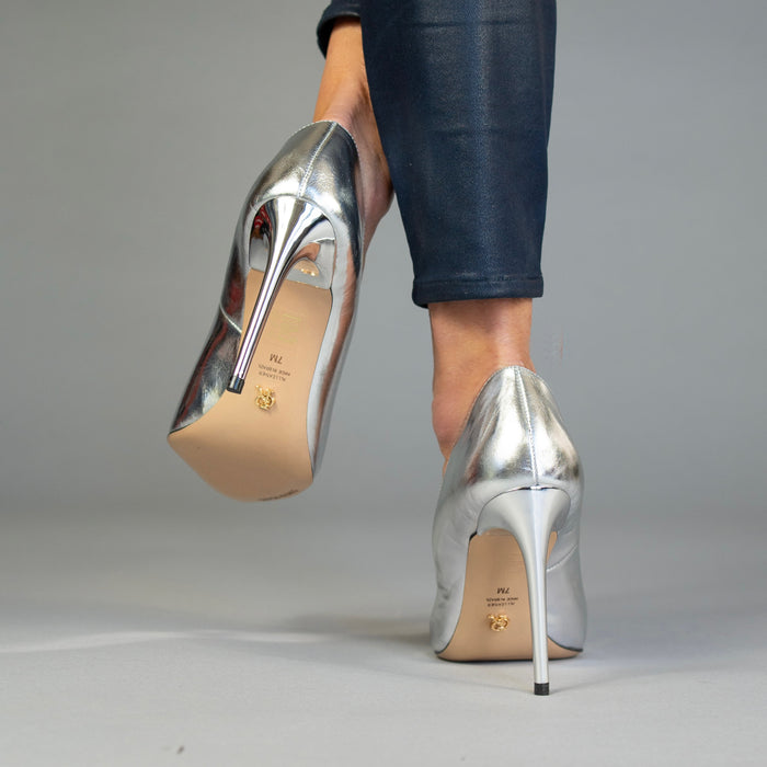 Ruby Silver metallic Leather Pump